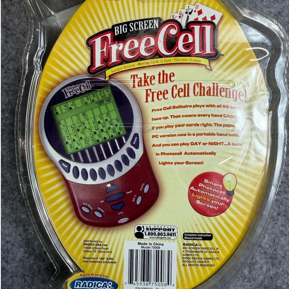 Radica FreeCell Solitare Big Screen Handheld Electronic Game Vintage 2004 Sealed